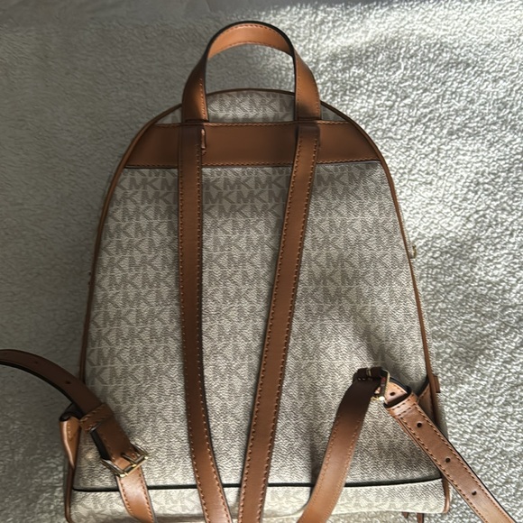 Micheal Kors Reya Backpack - Picture 2 of 6